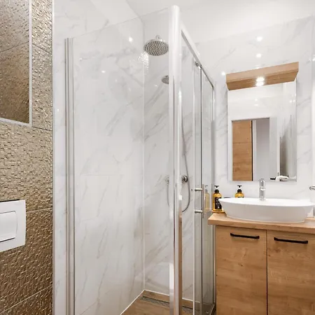 Imperial Residences West Fiume