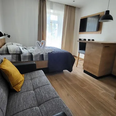 Апартаменты Imperial Residences West *