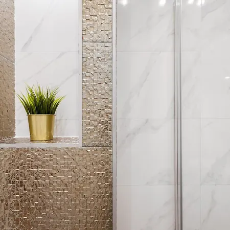 Imperial Residences West Риека