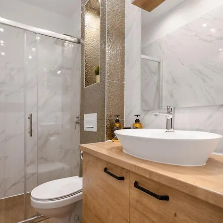 Апартаменты Imperial Residences West *