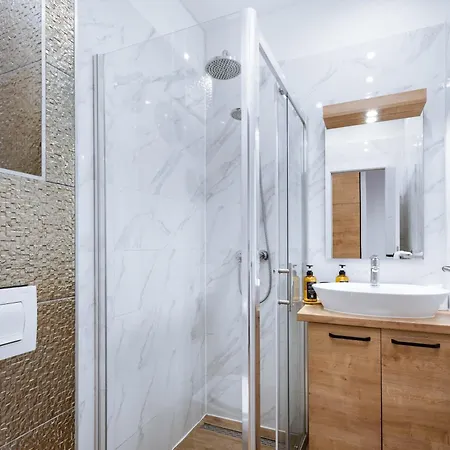 Imperial Residences West *